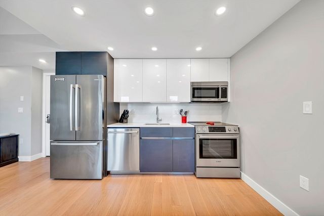 932 Broadway 312, Chelsea, MA 02150