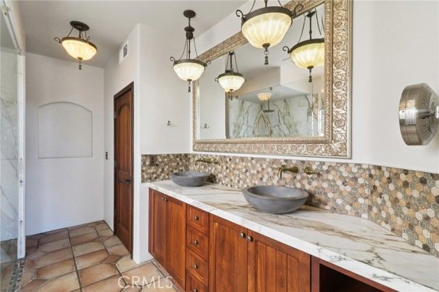 2183 View Crest Glen, Escondido, CA 92026