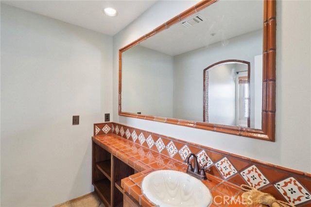 2183 View Crest Glen, Escondido, CA 92026