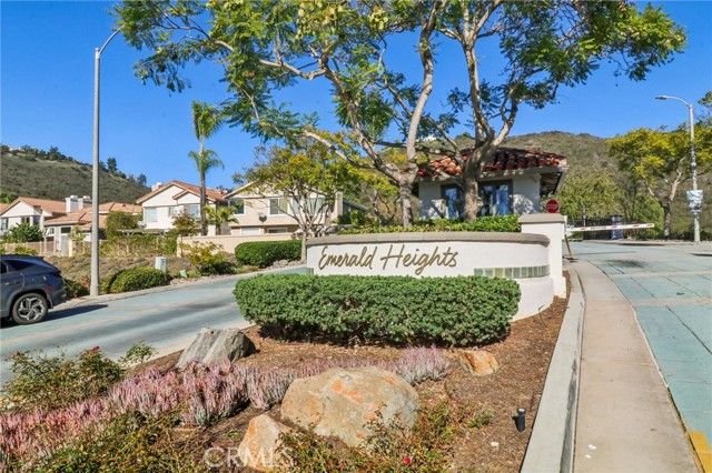 2183 View Crest Glen, Escondido, CA 92026