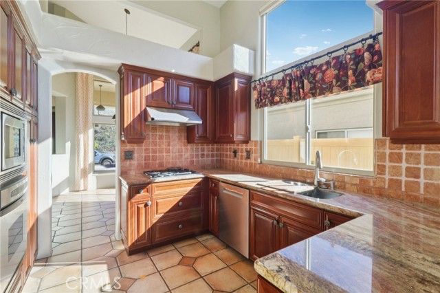 2183 View Crest Glen, Escondido, CA 92026