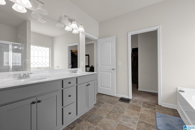 8028 KENSINGTON TRAIL, Calera, AL 35040