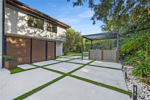 20101 Greenbriar, Tarzana, CA 91356