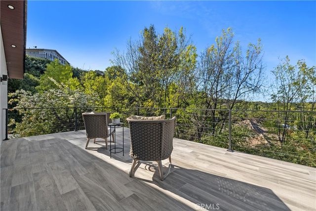 20101 Greenbriar, Tarzana, CA 91356