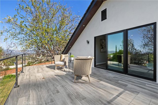 20101 Greenbriar, Tarzana, CA 91356