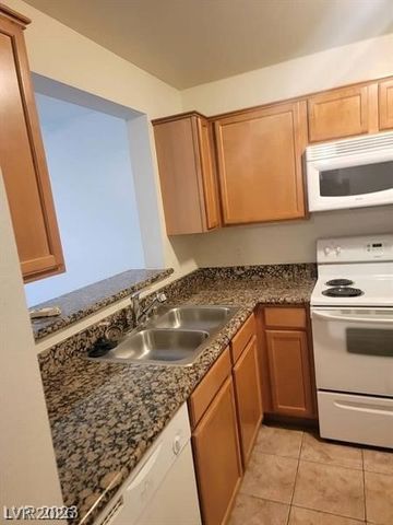 7730 Secret Shore Drive 207, Las Vegas, NV 89128