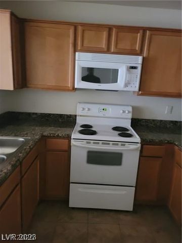 7730 Secret Shore Drive 207, Las Vegas, NV 89128