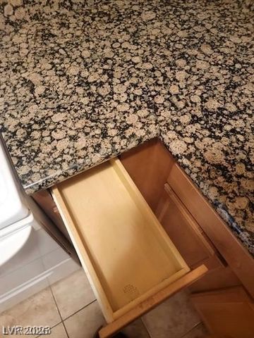 7730 Secret Shore Drive 207, Las Vegas, NV 89128