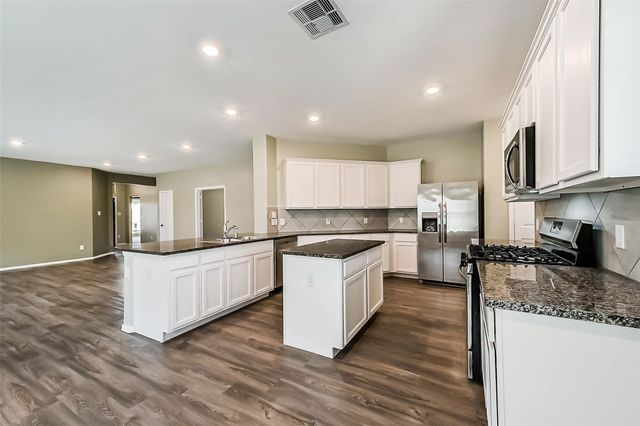 9422 Vicksburg Road, Baytown, TX 77521