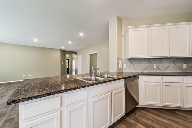 9422 Vicksburg Road, Baytown, TX 77521