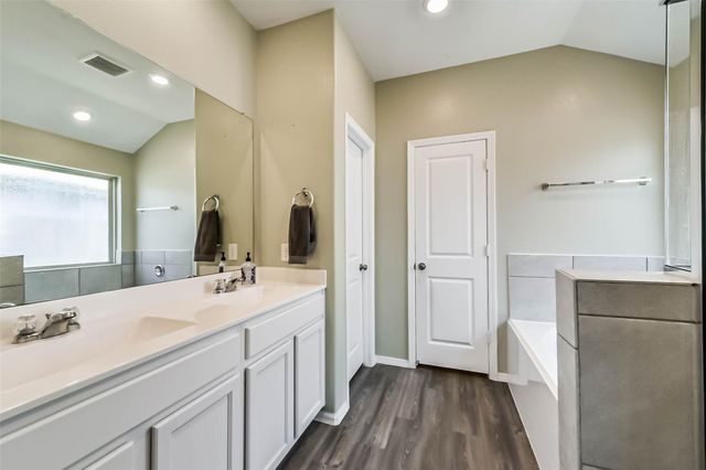 9422 Vicksburg Road, Baytown, TX 77521