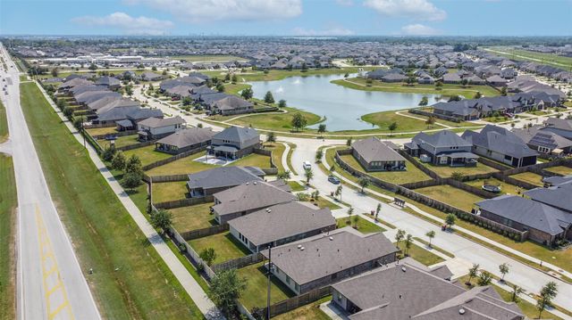 9422 Vicksburg Road, Baytown, TX 77521