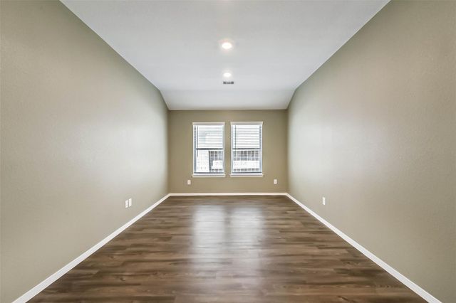 9422 Vicksburg Road, Baytown, TX 77521