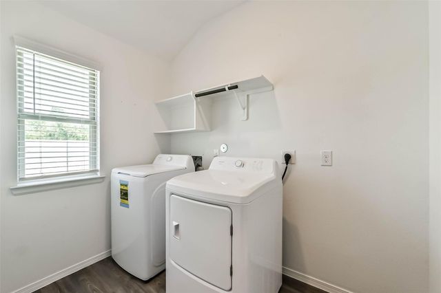 9422 Vicksburg Road, Baytown, TX 77521