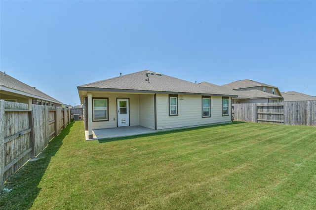 9422 Vicksburg Road, Baytown, TX 77521