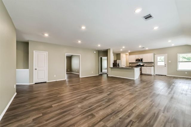 9422 Vicksburg Road, Baytown, TX 77521