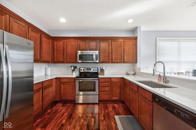 5783 Blue Sky Drive, Whitestown, IN 46075