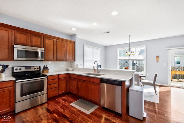 5783 Blue Sky Drive, Whitestown, IN 46075