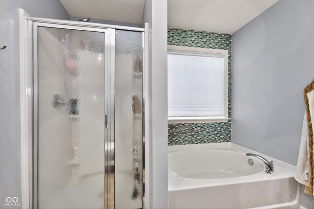 5783 Blue Sky Drive, Whitestown, IN 46075