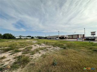 605 E Airline Road, Victoria, TX 77901