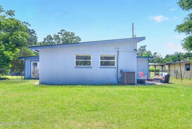1629 LOUVRE Drive, Jacksonville, FL 32221