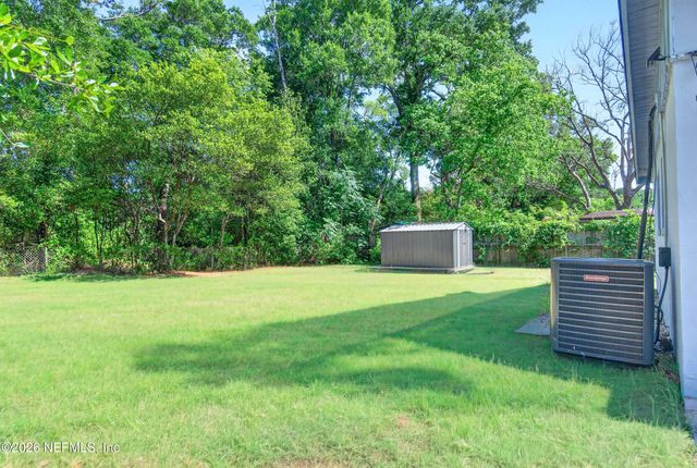 1629 LOUVRE Drive, Jacksonville, FL 32221