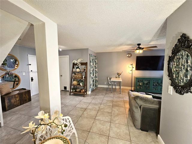 7561 NW 16th Street 2303, Plantation, FL 33313