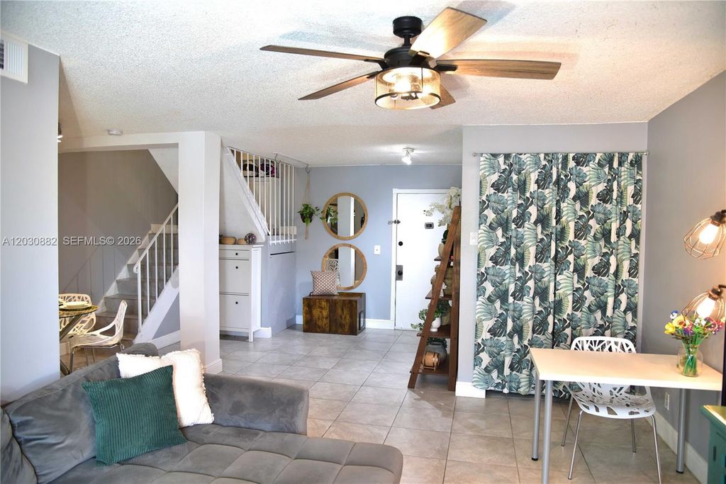 7561 NW 16th Street 2303, Plantation, FL 33313