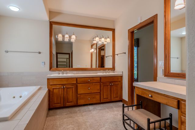 3371 Calle Vista Drive, Medford, OR 97504