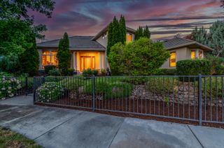 3371 Calle Vista Drive, Medford, OR 97504