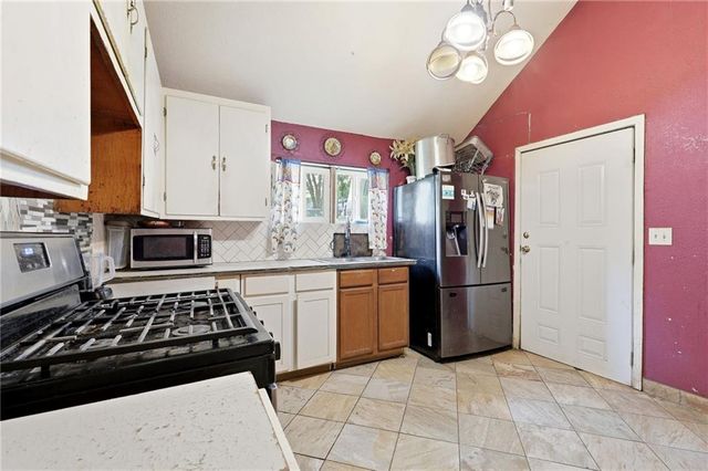 2202 Wood Avenue, Kansas City, KS 66104