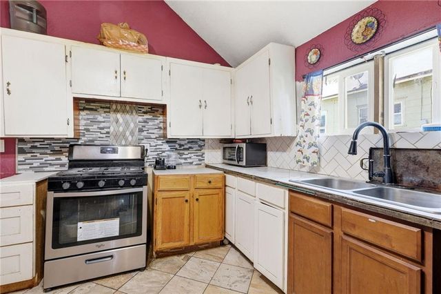 2202 Wood Avenue, Kansas City, KS 66104
