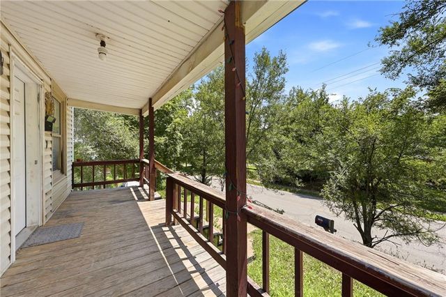 2202 Wood Avenue, Kansas City, KS 66104
