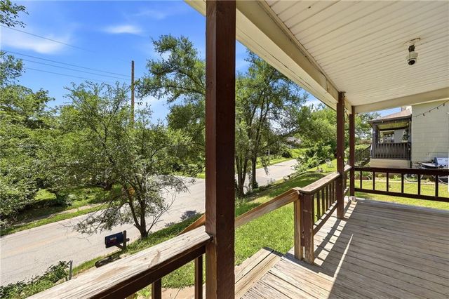 2202 Wood Avenue, Kansas City, KS 66104