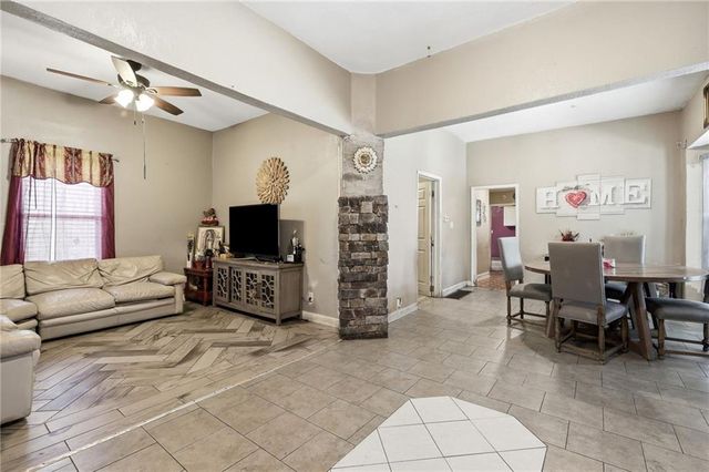 2202 Wood Avenue, Kansas City, KS 66104
