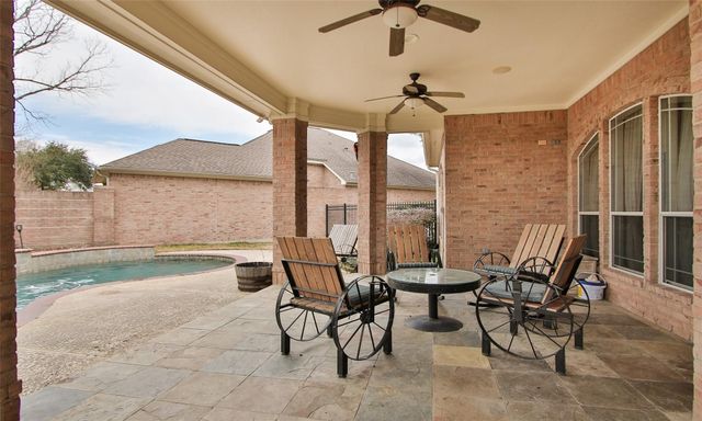 1525 Briar Bend, Friendswood, TX 77546
