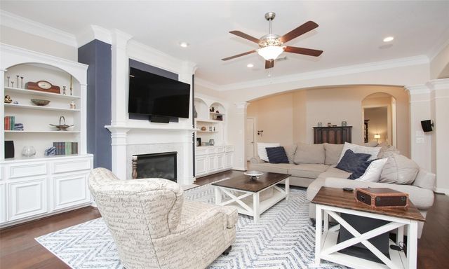 1525 Briar Bend, Friendswood, TX 77546