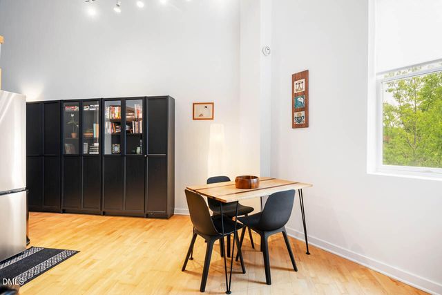 700 Market Street Unit 207, Chapel Hill, NC 27516