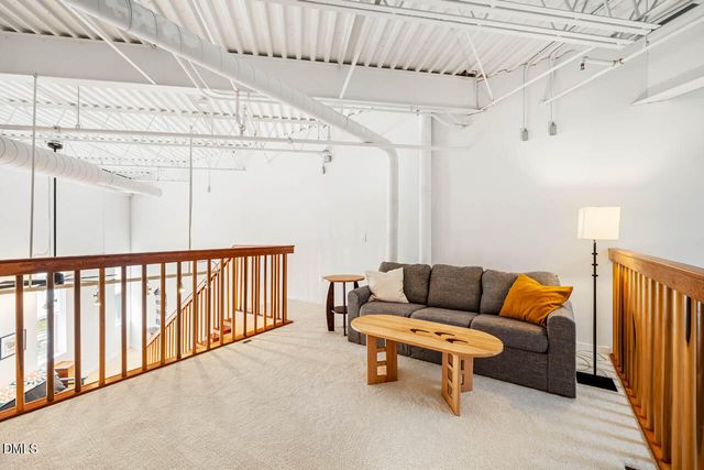 700 Market Street Unit 207, Chapel Hill, NC 27516