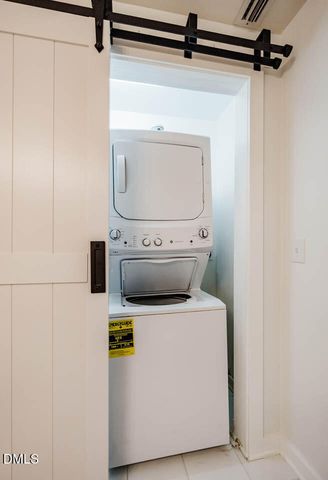 700 Market Street Unit 207, Chapel Hill, NC 27516