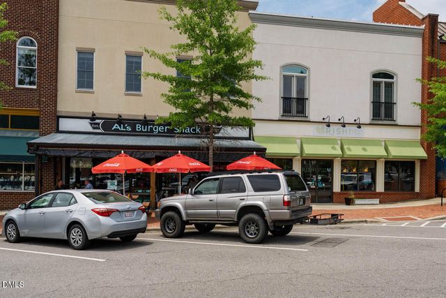 700 Market Street Unit 207, Chapel Hill, NC 27516
