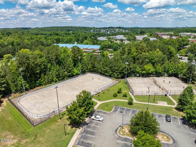 700 Market Street Unit 207, Chapel Hill, NC 27516
