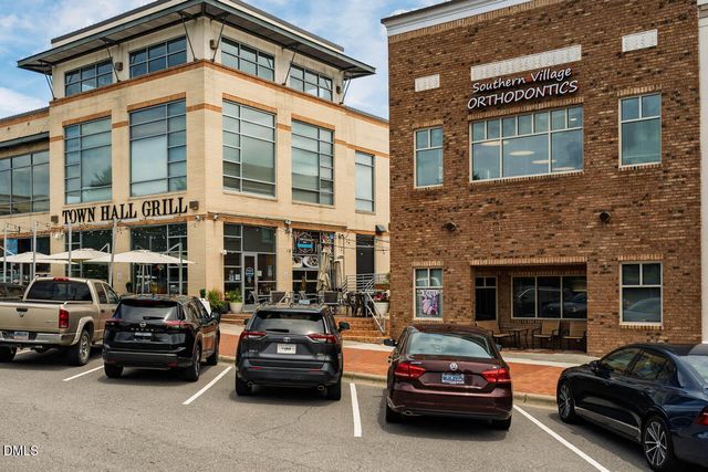 700 Market Street Unit 207, Chapel Hill, NC 27516