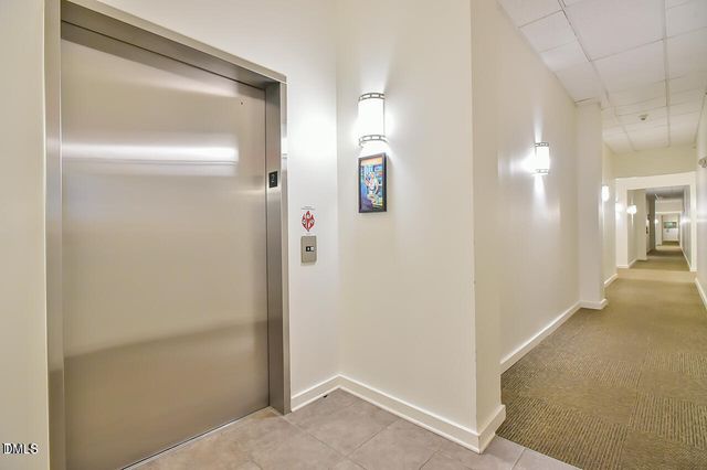 700 Market Street Unit 207, Chapel Hill, NC 27516