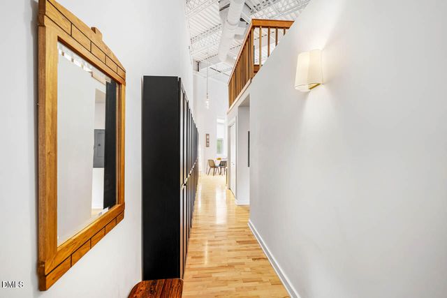 700 Market Street Unit 207, Chapel Hill, NC 27516