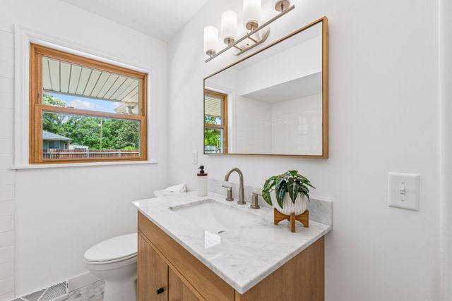 6 Mission Lane, Bloomington, MN 55420