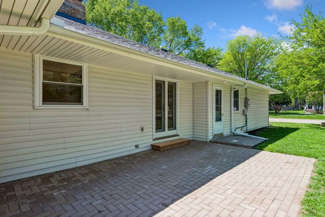 6 Mission Lane, Bloomington, MN 55420