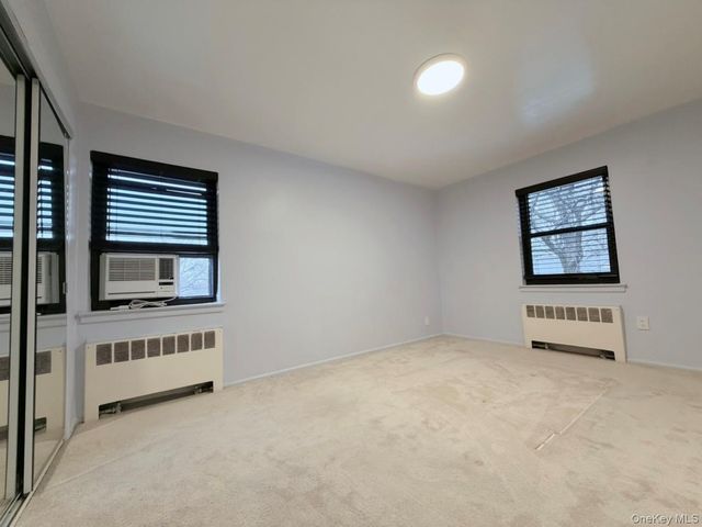 21909 74th Avenue 446B2, Oakland Gardens, NY 11364