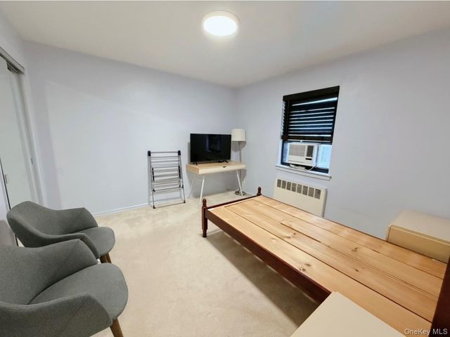 21909 74th Avenue 446B2, Oakland Gardens, NY 11364