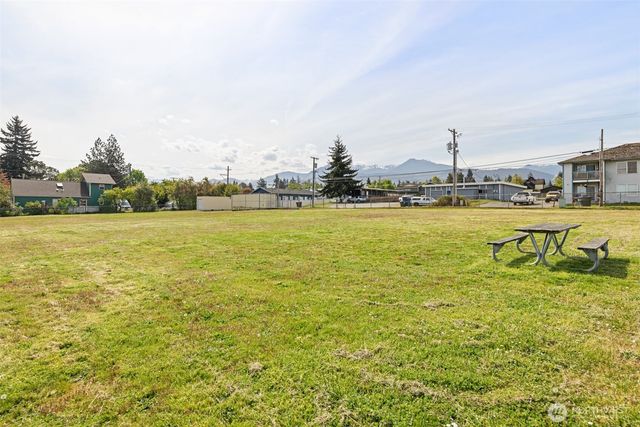 509 W 7th Street, Port Angeles, WA 98363
